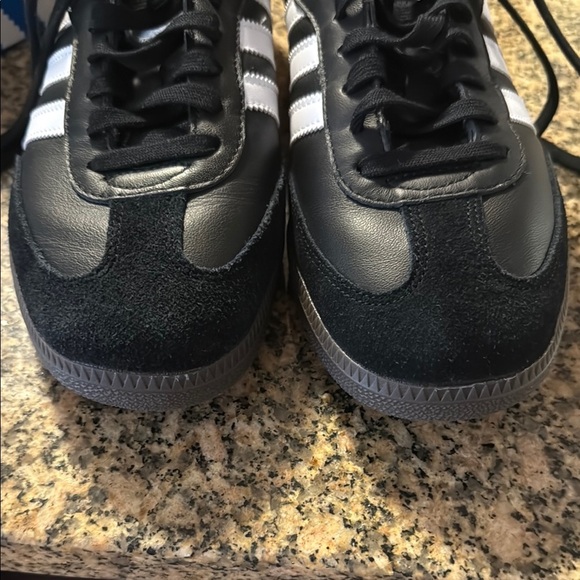 Adidas Men's Black Samba Shoes - Picture 4 of 5